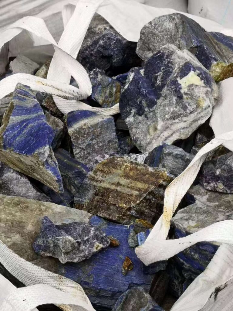 luxury fragrance jade stone caps parfum raw materials