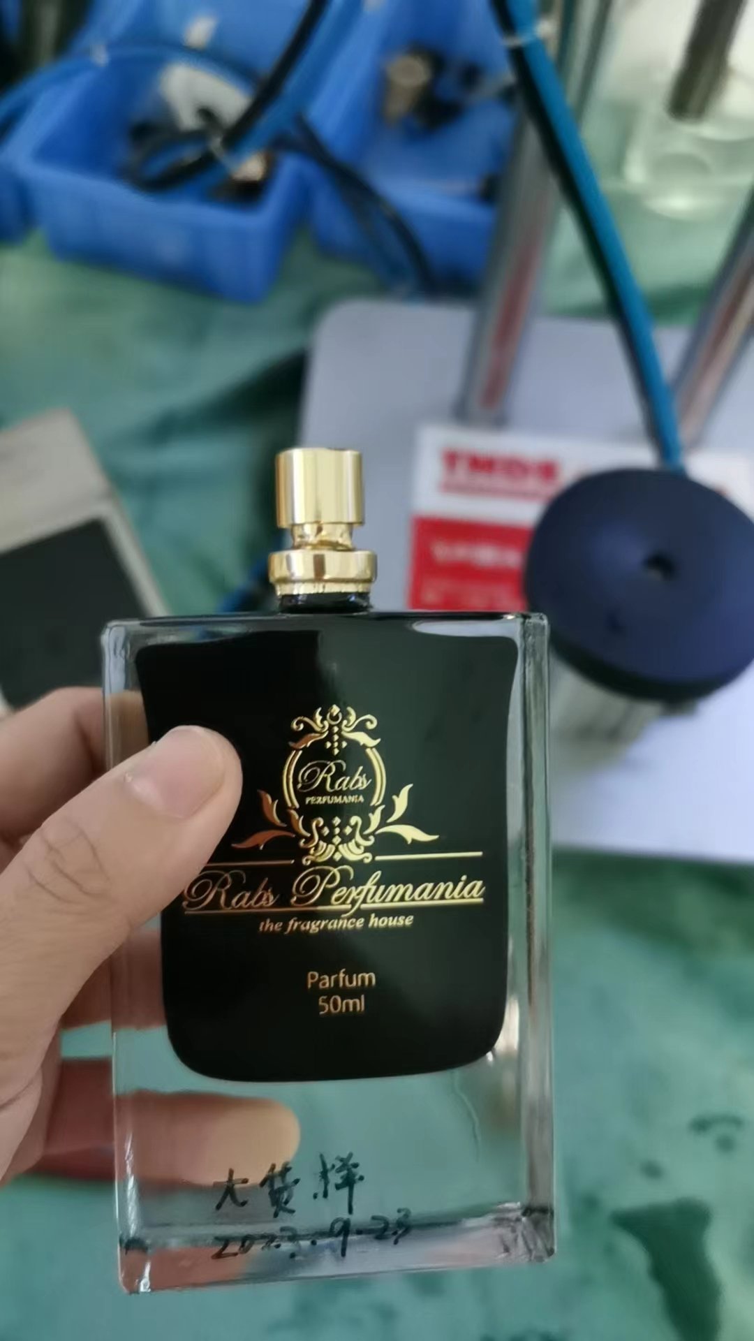 hot stamped perfume bottle stocks for startup