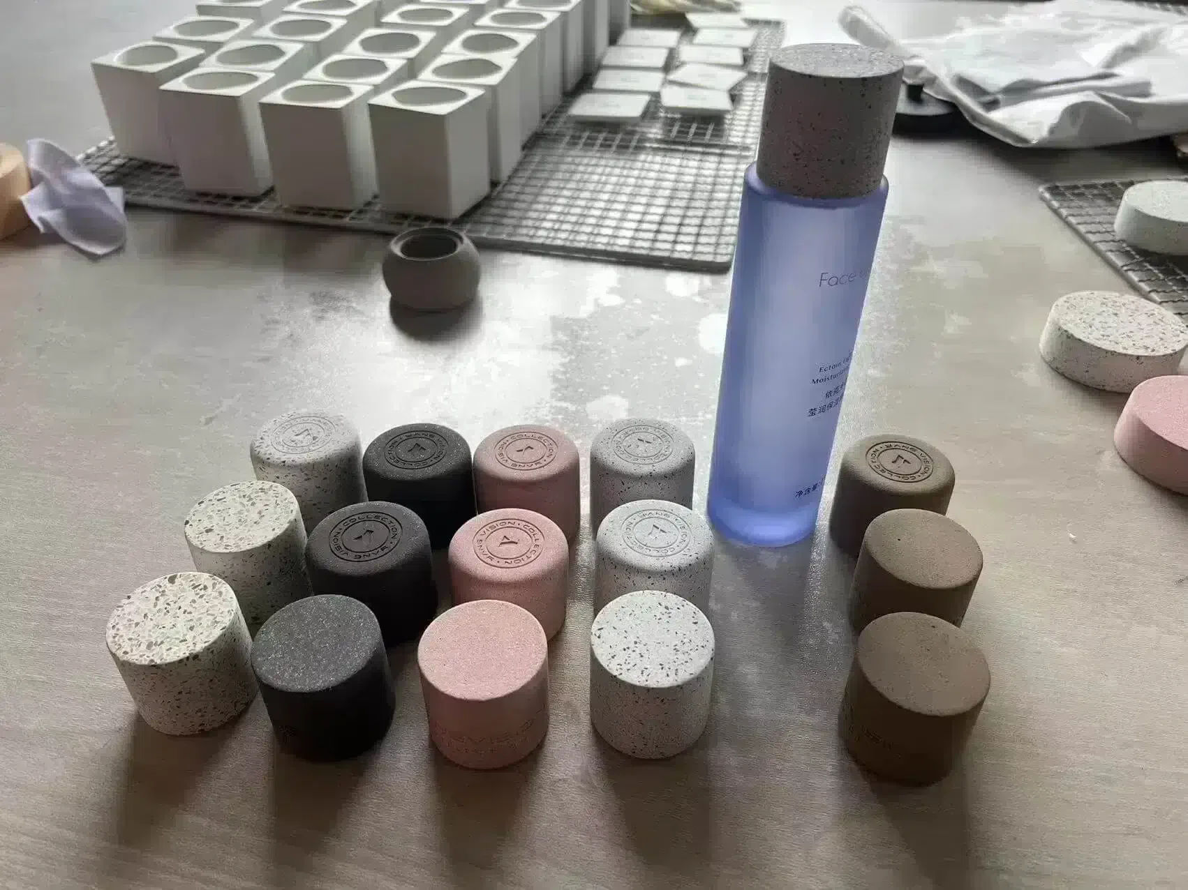 Custom Cement concrete stone effect perfume cap Manufacturer