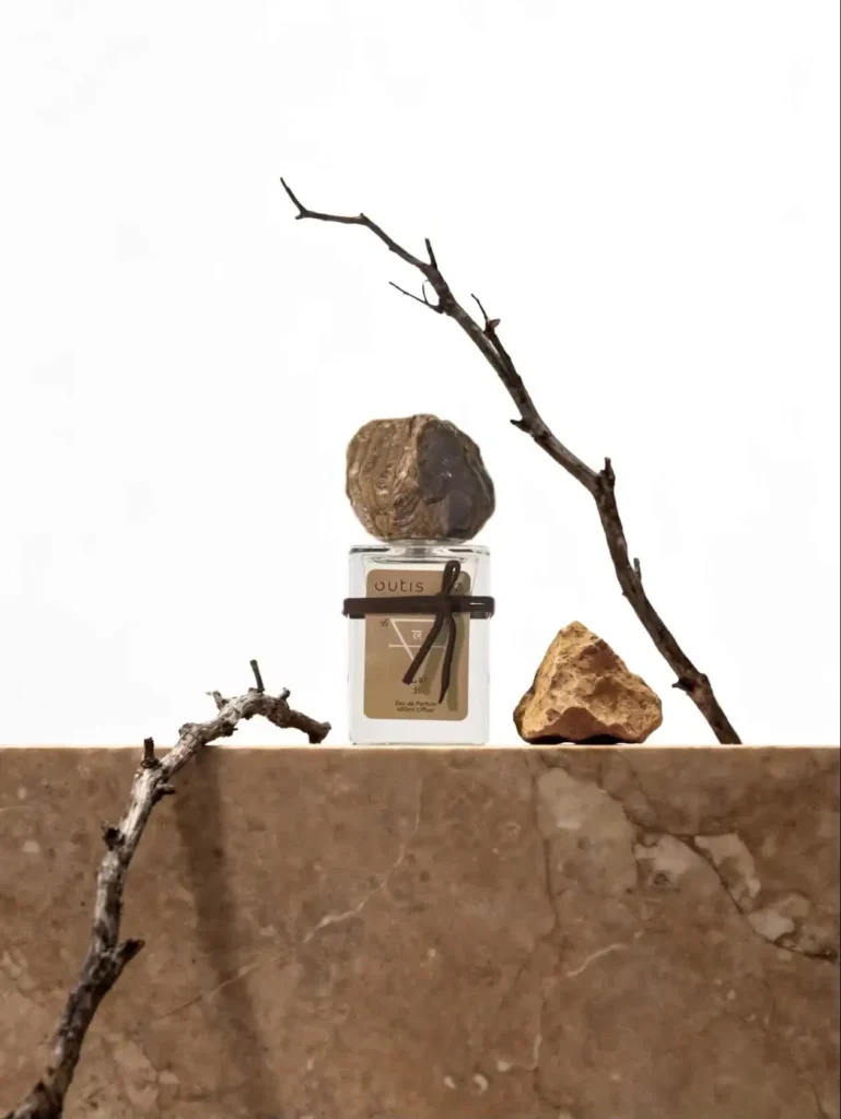 Custom-Irregular-Shaped-Natural-Stone-Lids-manufacturer.