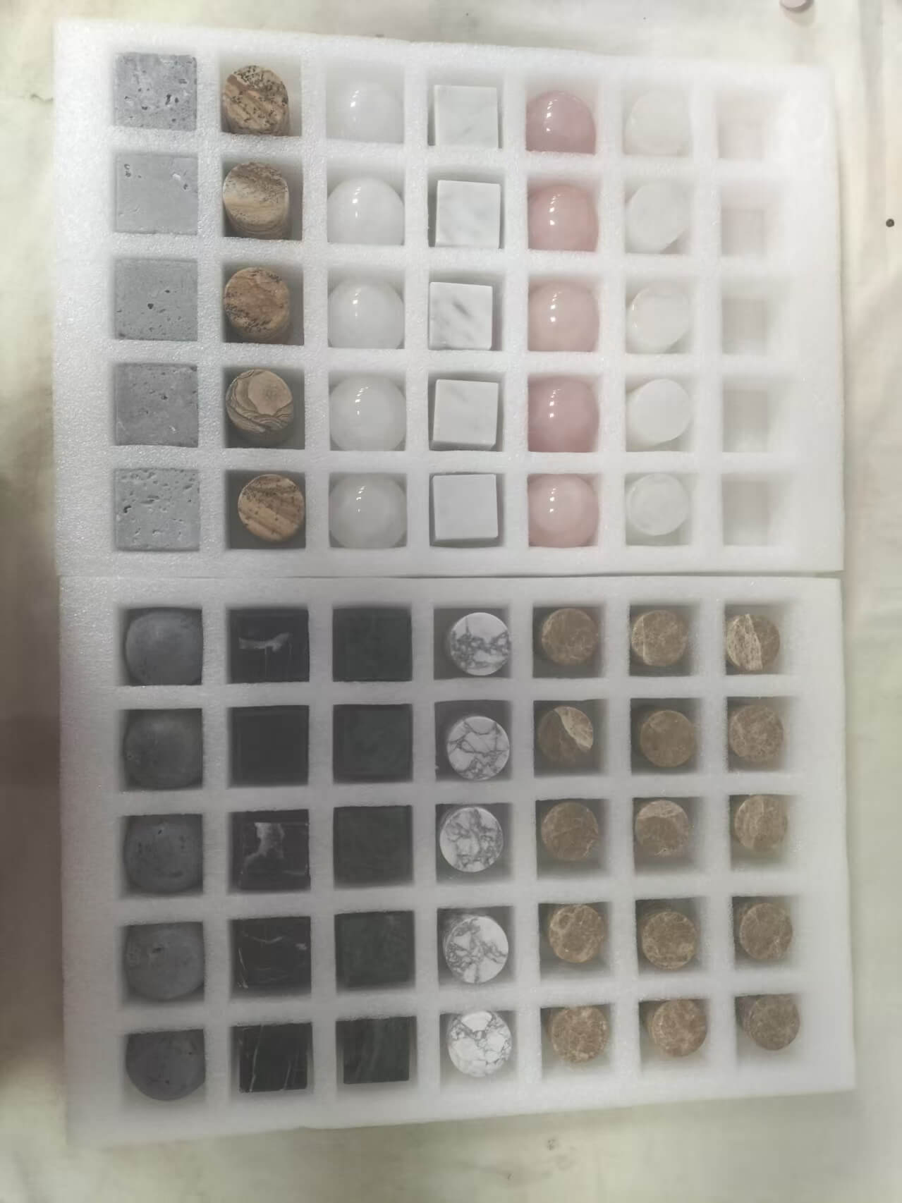 EVA-foam-safety-package-for-raw-stone-perfume-caps